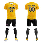 Custom Gold Classic Graffiti Pattern Sportswear Soccer Tops/Sets Jersey